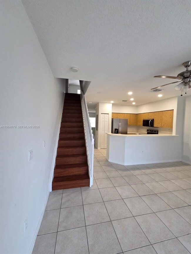 Building Photo - 8352 SW 27th St