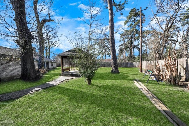 Building Photo - 2402 Bammel Timbers Ln