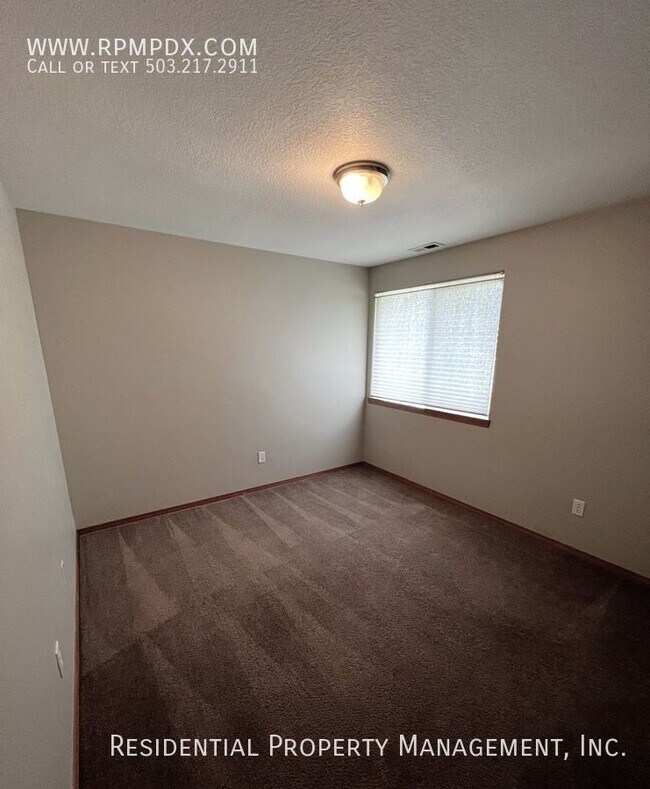 Building Photo - Refreshed Rental Rate - Coveted Sherwood H...