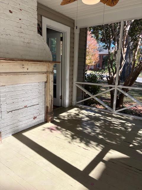 Building Photo - 613 S York St