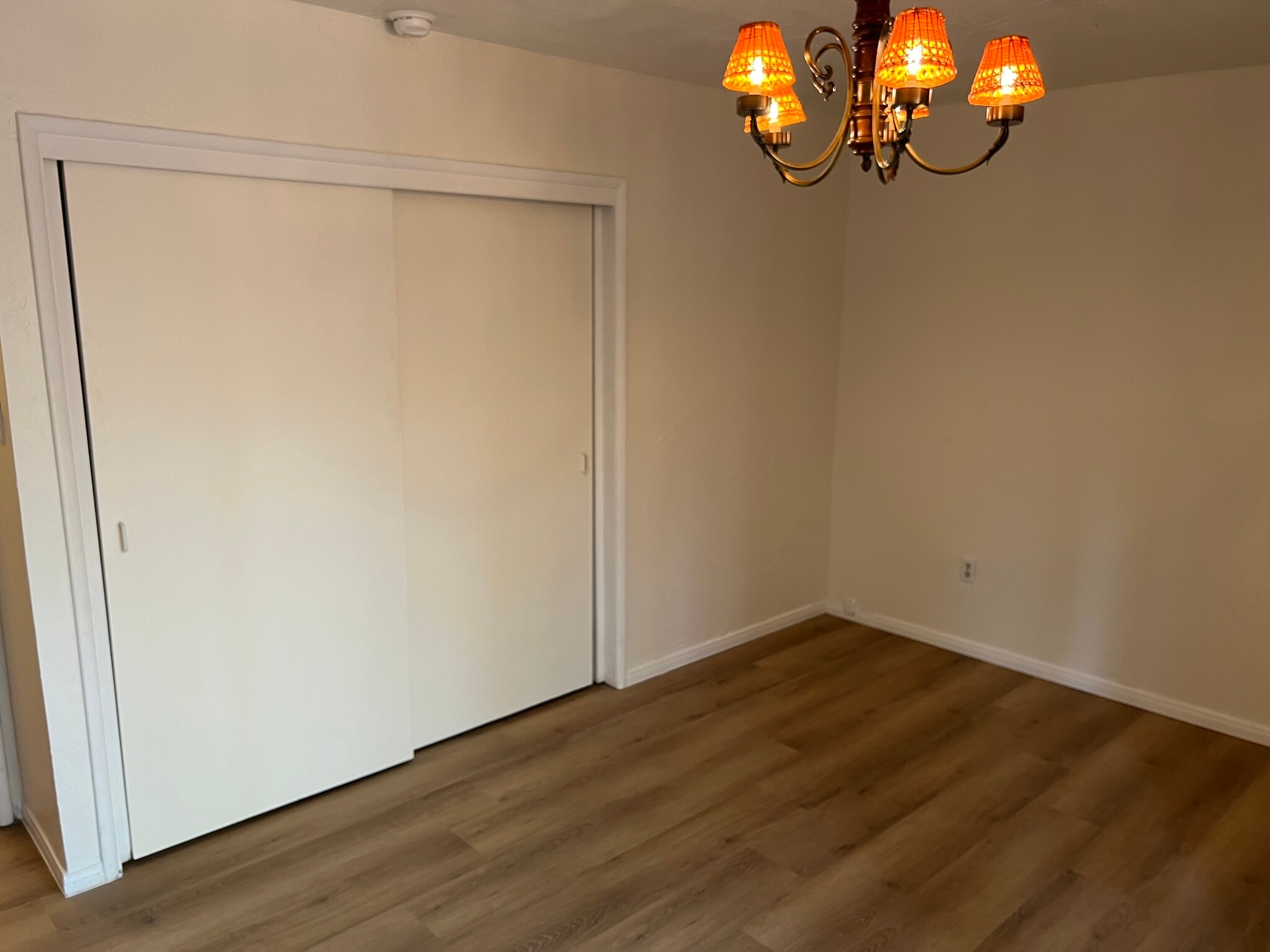 Building Photo - 259 Spruce Ln