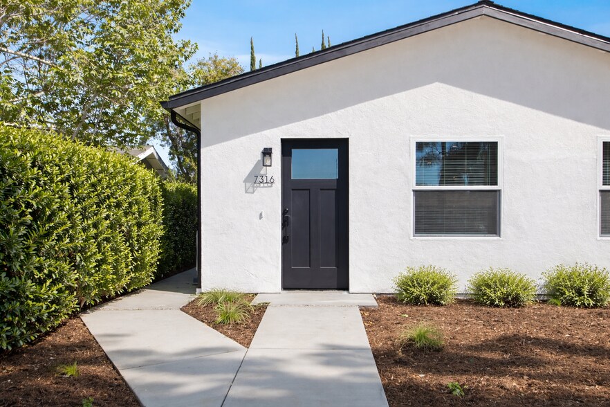 Entrance - 7314 Fallbrook Ave