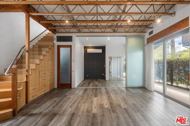 Building Photo - 621 San Juan Ave
