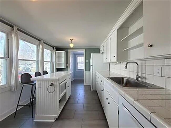 Building Photo - Kansas City sweet Homes