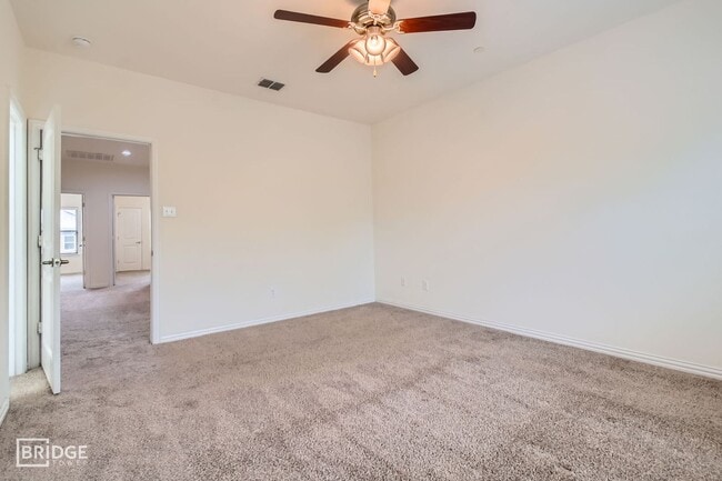 Building Photo - 1349 Lakecrest Ln