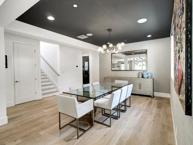 Building Photo - 10593 Kinnard Ave