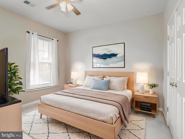 Building Photo - 146 Meadowview Ln