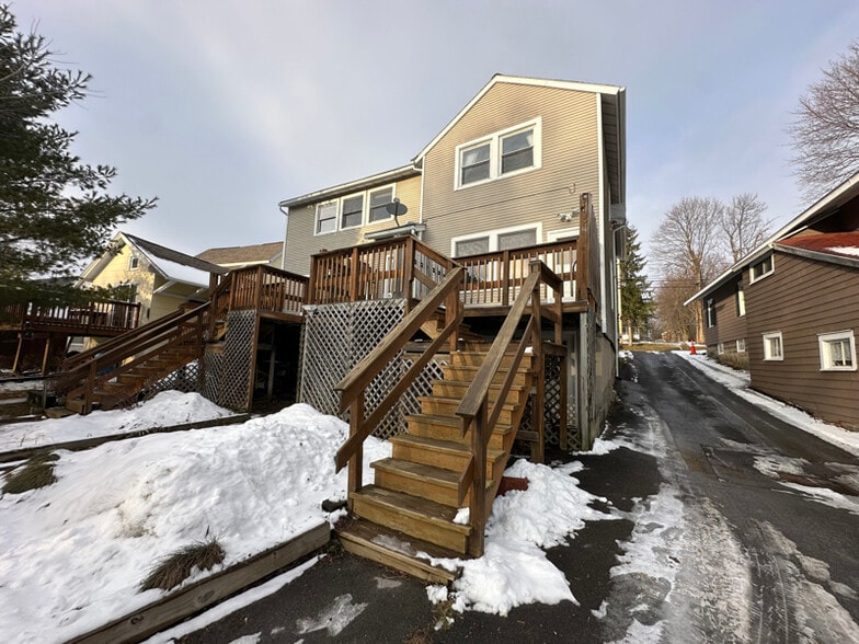 Building Photo - 162 Washington St