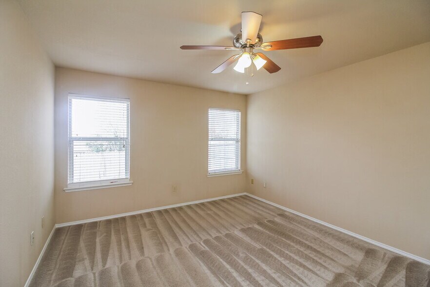 Building Photo - 2092 Paint Pony Ln