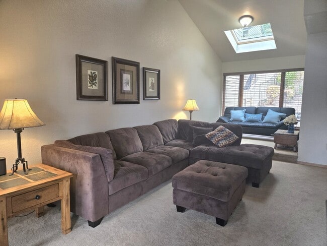 Building Photo - Fully furnished 2+ bed/2.5 bath on Flathead Lake (Available September thru May)