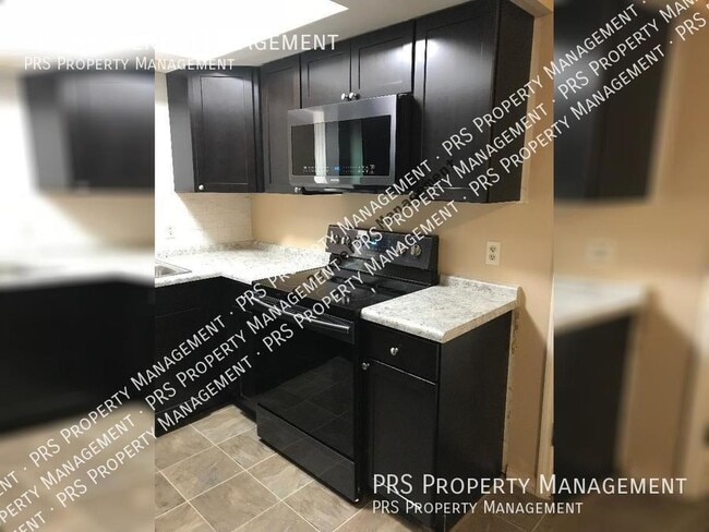 Building Photo - 512 W Malibu Dr