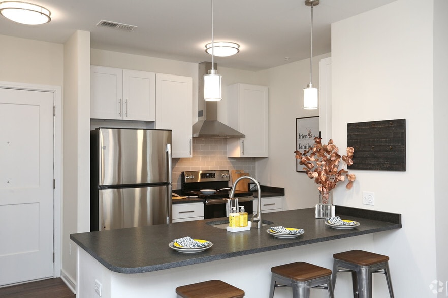 Kitchen - Parker Place - One Month Free!