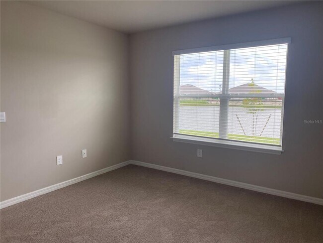 Building Photo - 16070 Bridle Rdg St