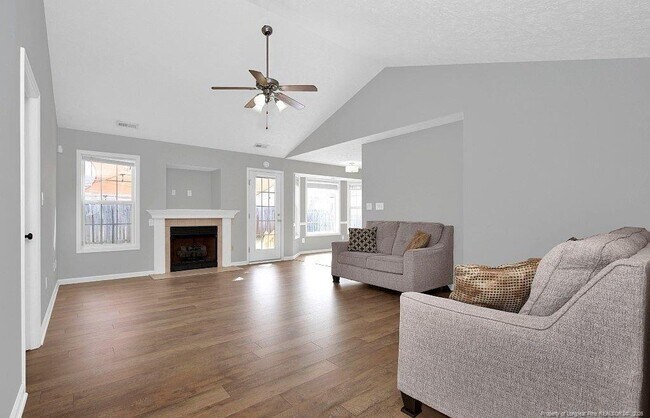 Building Photo - 1475 Avoncroft Dr