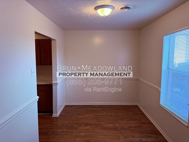 Building Photo - 1035 W Parkway Ave