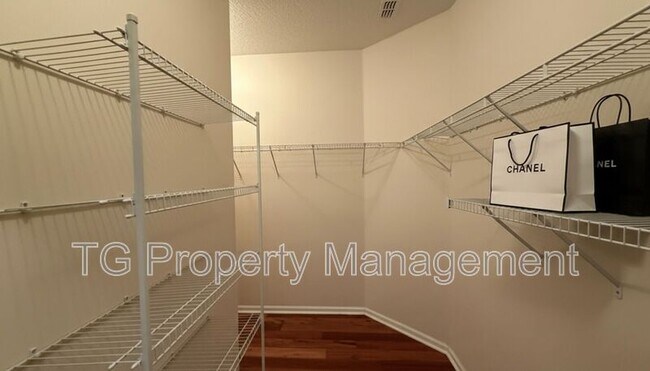 Building Photo - 5868 Brush Hollow Rd