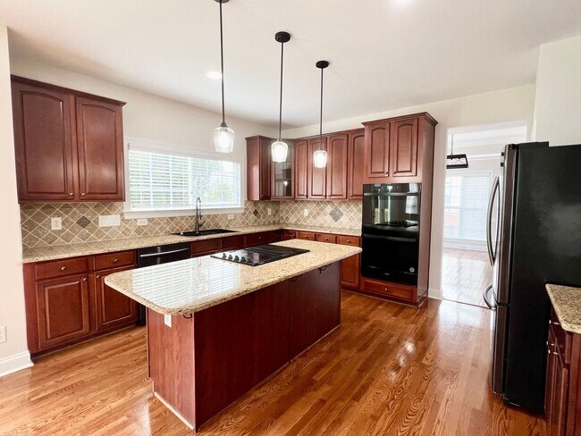 Building Photo - Four bedroom, 3.5 bath house in Elon!  Mus...