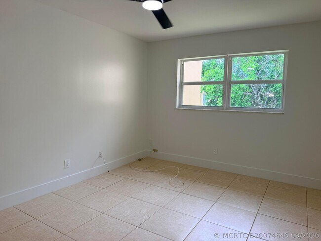 Building Photo - 5980 NW 64th Ave