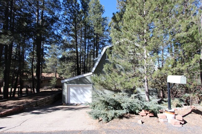 Building Photo - Cozy A-Frame Home in Kachina Village