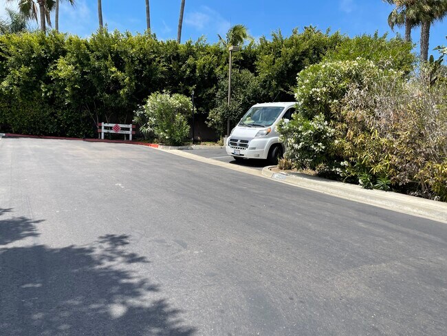 2 car garage, off street space, street day ok w night permits(HOA) - 811 Spindrift Dr