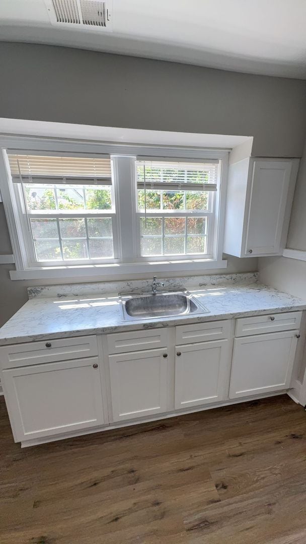 Building Photo - Charming 2 Bed / 1 Bath Home in East Memph...