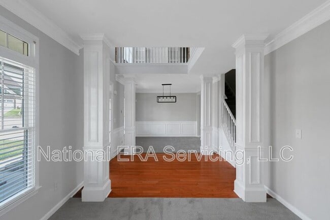 Building Photo - 50 Trinity Ln