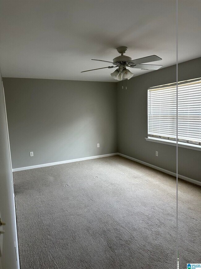 Building Photo - 407 Cambrian Ridge Dr
