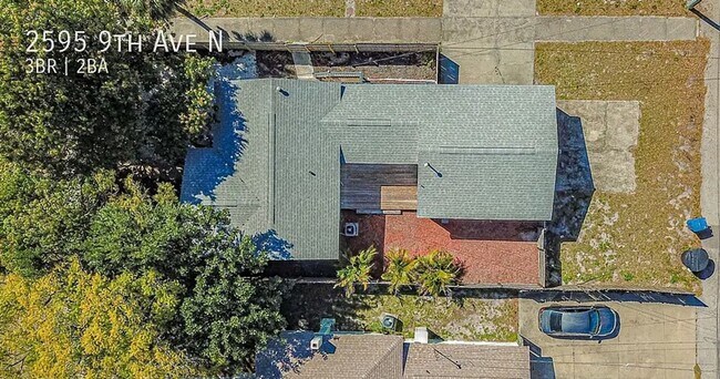 Building Photo - Stunningly Remodeled 3-Bedroom Home on a C...