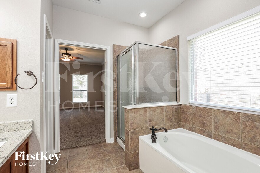 Building Photo - 33 Branwood