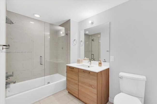 Building Photo - 16385 Biscayne Blvd
