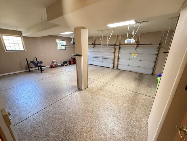 Building Photo - 2340 Robbie Ct