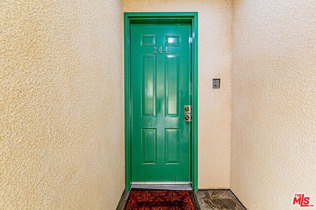 Building Photo - 3061 W 12th Pl