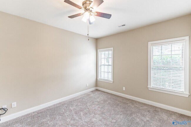 Building Photo - 105 Blanca Dr