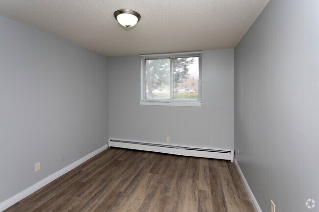 1BR, 1BA - 650SF - 7th Street Apts - 1439