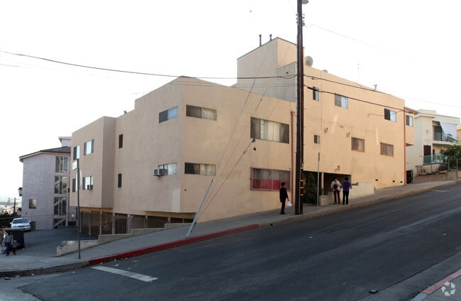 Building Photo - 770 N Hill Pl
