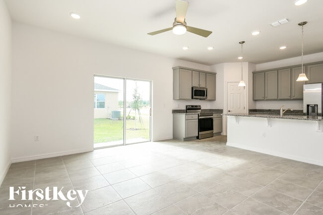 Building Photo - 1271 Ponca Rd