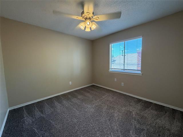 Building Photo - 706 Willow Oak Dr