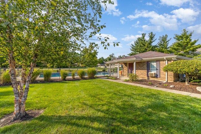 Building Photo - 1071 Stratford Ct