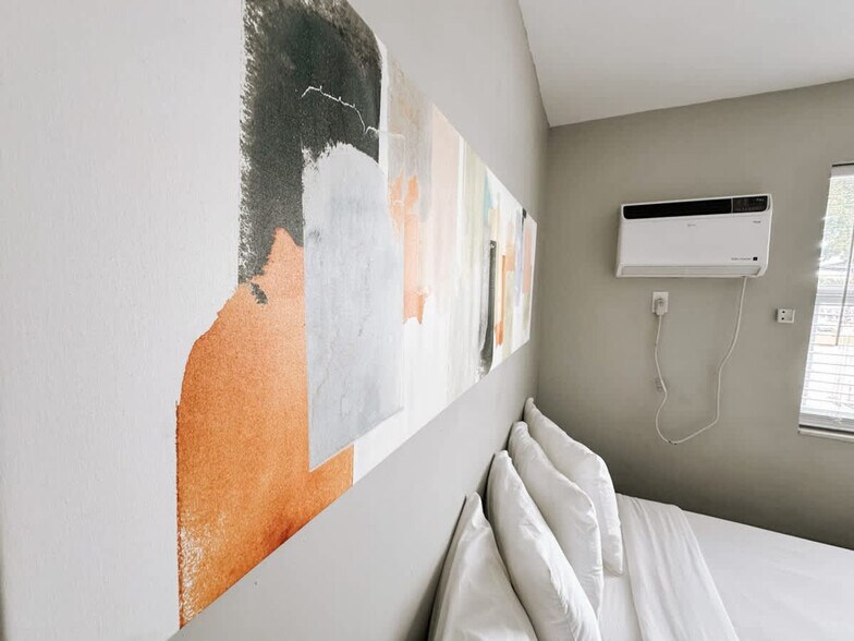 Building Photo - 50 Davie Blvd