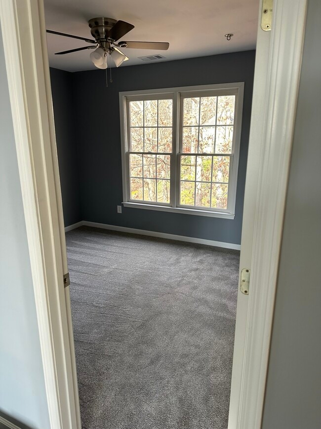 Building Photo - 580 Wisteria Dr