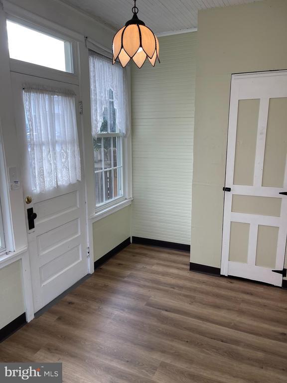 Building Photo - 27 W High St