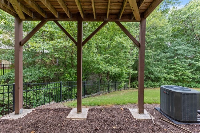 Building Photo - 8611 Macedonia Lake Dr