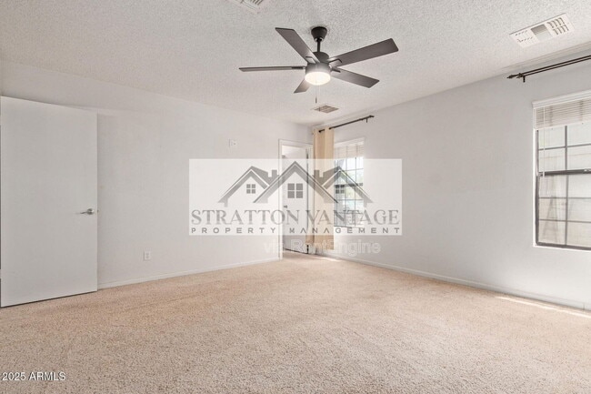 Building Photo - 733 E Halifax St