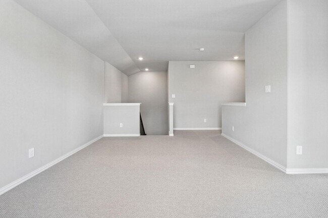 Building Photo - 6206 Castamere Dr