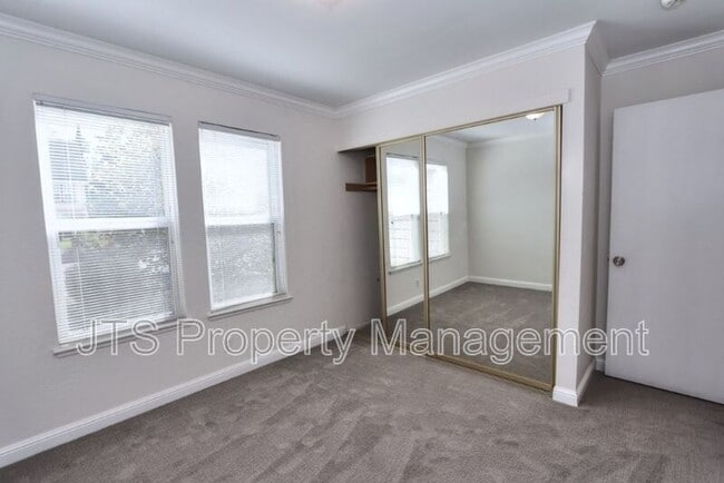 Building Photo - 9221 Rock Canyon Way
