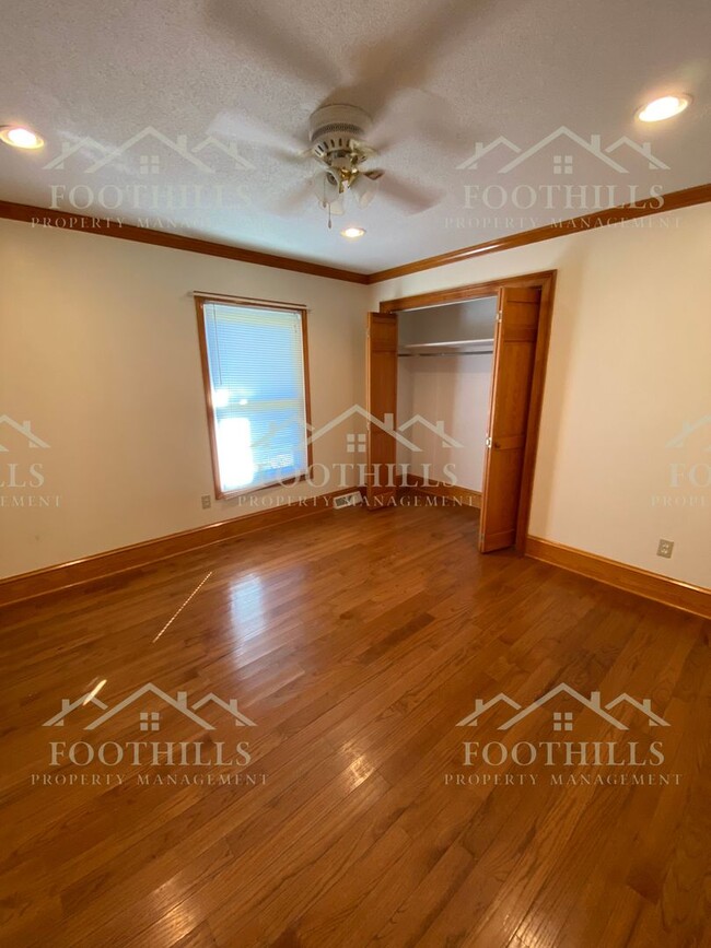 Building Photo - Quaint 3-Bedroom Brick Ranch with Custom T...