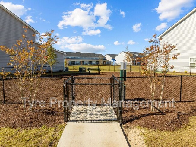 Building Photo - 2610 Gazebo Wy