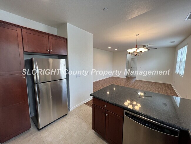 Building Photo - AVAILABLE JANUARY - SLO Apartment - 1 Bed / 1 Bath