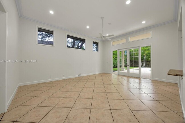 Building Photo - 11149 SW 78th Ave