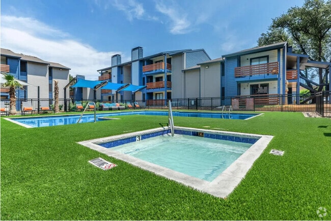Building Photo - The Waverly Apartments